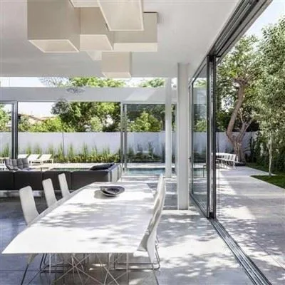 بالابر شیشه ای و درب شیشه ای کشویی